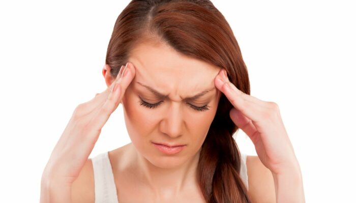 6 early warning signs of a migraine episode
